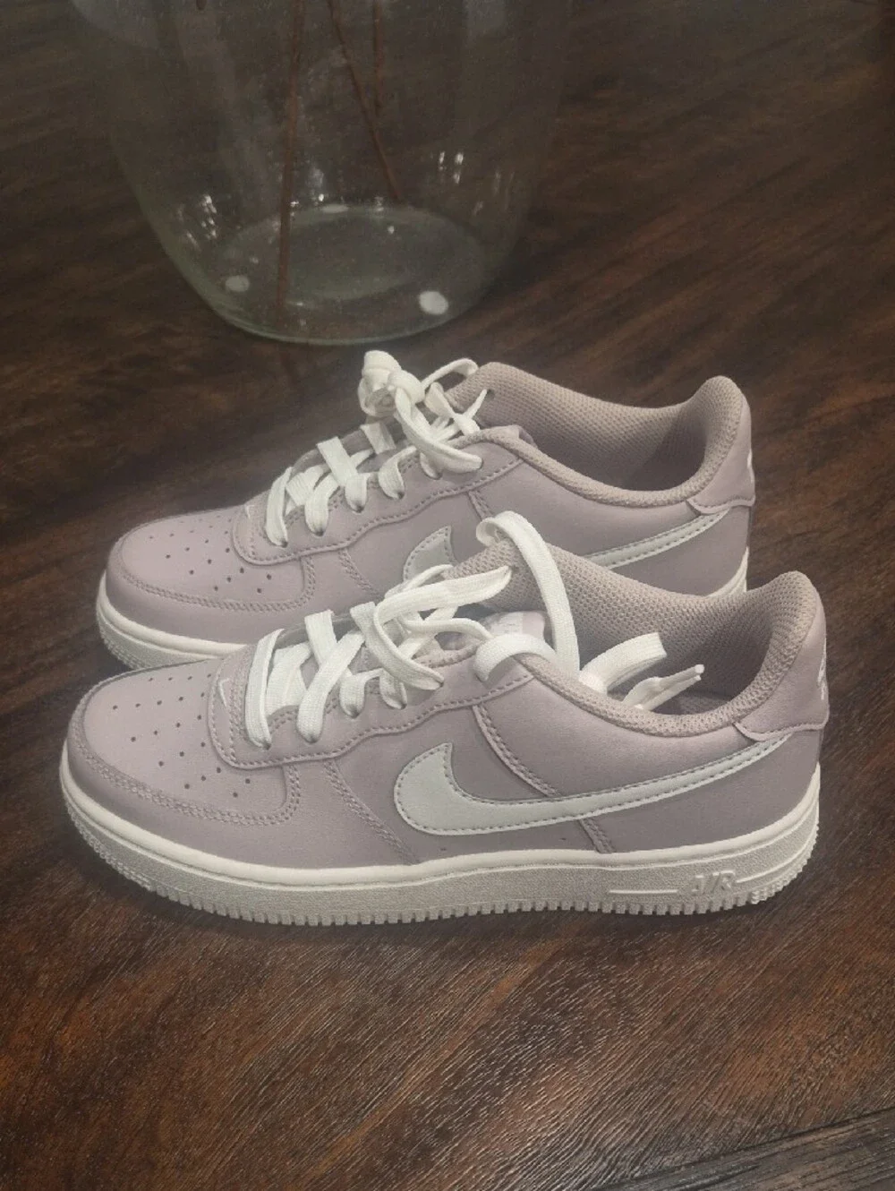 Nike AIR FORCE  Low-Top Sneakers in Light Lavender and White. BRAND NEW NO BOX